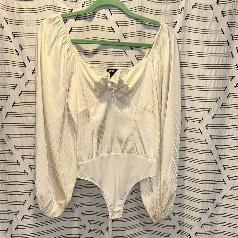 Express Cream Bodysuit with Puff Sleeves